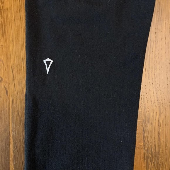 IVIVVA Lululemon Girls Capri Leggings 12 Reversible Cropped Girl NY Hearts Black - Picture 7 of 8